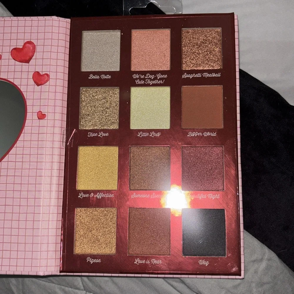 DISNEY Lady and the Tramp Eyeshadow Pallette Taste Beauty